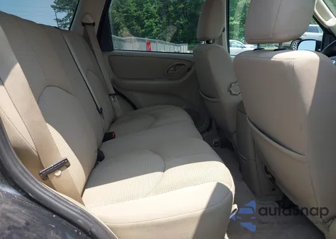 2005 Mazda Tribute S z USA, uszkodzony, nr VIN 4F2YZ94175KM27347